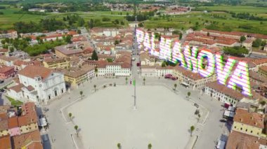 Palmanova, Udine, İtalya. Döneminin örnek niteliğinde bir takviye projesi 1593 yılında başlatıldı. 4K