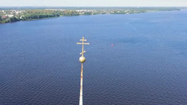 Kalyazin, Rosja. Dzwonnica Kalyazin. Dzwonnica katedry św. Mikołaja (znana jako zalana dzwonnica). 4K — Wideo stockowe