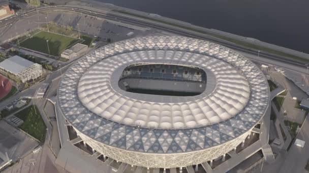 Wolgograd, Russland. Wolgograd Arena, ROTOR Stadium. Blick bei Sonnenuntergang. 4K — Stockvideo
