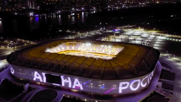 Rostov-on-Don, Rusia. Rostov Arena o Rostov-Arena - un estadio de fútbol en Rostov-on-Don, construido en 2018 para albergar partidos de la Copa del Mundo. Por la noche. 4K — Vídeos de Stock