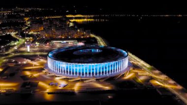 Nizhny Novgorod, Rusya. Nizhny Novgorod Stadyumu. Geceleri hava manzarası. 4K