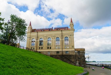 Rybinsk, Rusya - 16 Ağustos 2020: Rybinsk Devlet Tarihi-Mimari ve Sanat Müzesi-Rezervi