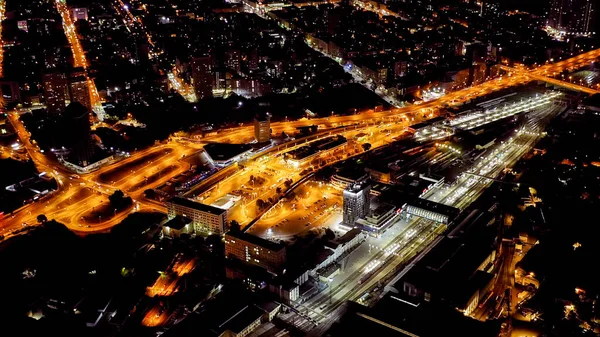 ロシアのロストフ 2020年8月25日 鉄道駅ロストフ グラヴニー 市街地夜景 空中風景 — ストック写真