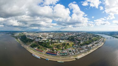 Nizhny Novgorod, Rusya. Şehrin Kremlin manzaralı panoraması. Hava görünümü