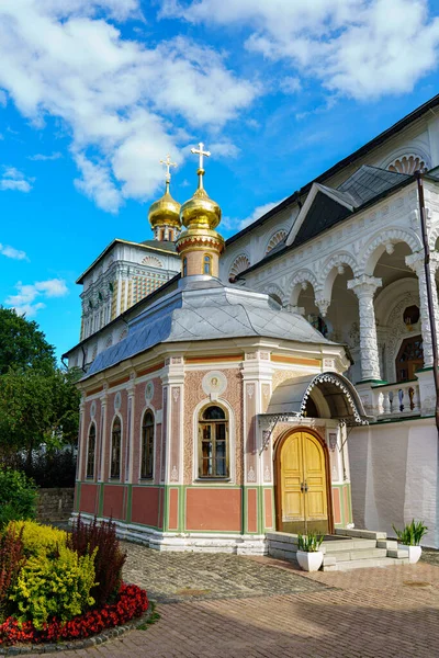 Siergiew Posad Rosja Kościół Objawienia Najświętszego Teotokos Świętymi Apostołami Ojca — Zdjęcie stockowe