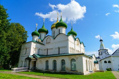 Suzdal, Rusya - 11 Ağustos 2020: Spaso-Evfimiev Manastırı - Erkek Manastırı. Dönüştürme Katedrali