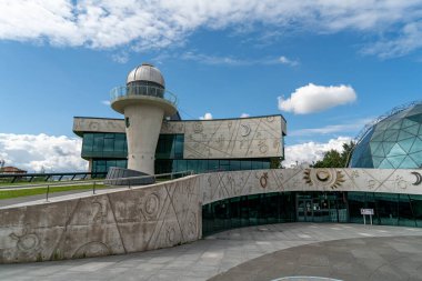 Yaroslavl, Rusya - 15 Ağustos 2020: Kültür ve Eğitim Merkezi. V.V. Tereshkova.