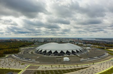 Samara, Rusya - 20 Eylül 2020 Samara Arena. Stadyum. Hava bulutlu. Düş! Hava görünümü