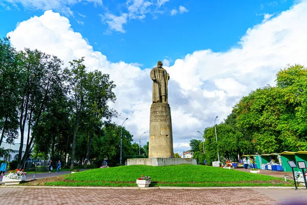 Kostroma Rússia Agosto 2020 Monumento Susanin Arcada Compras — Fotografia de Stock