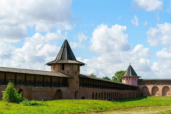 Suzdal Oroszország Spaso Evfimiev Kolostor Férfi Kolostor Fal Tornyokkal — Stock Fotó