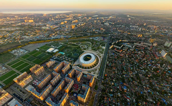 ロシアのクラスノダール 2020年8月29日 パッカー クラスノダールとクラスノダール アリーナ フットボール スタジアム 日没の時間 夏空の景色 — ストック写真
