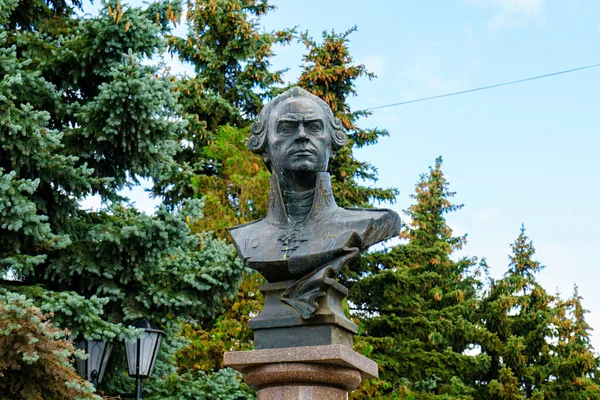 Rybinsk Ρωσία Αυγούστου 2020 Μνημείο Του Ναυάρχου Ushakov Εικόνα Αρχείου