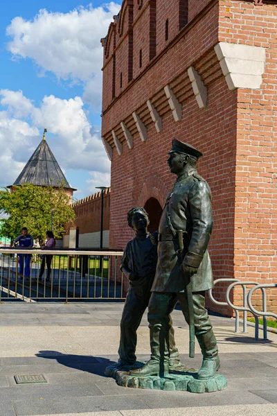 Tula Russia August 2020 Sculpture Policeman Tower Pyatnitsky Gate Tula — Stock Photo, Image
