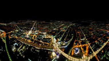 Tula, Rusya. Havadan gece manzarası. Tula Kremlin. Büyük şehir ışıkları