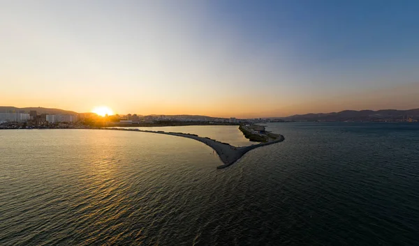 Novorossiysk Russia Parte Centrale Della Città Sudzhukskaya Spit Tramonto Vista — Foto Stock