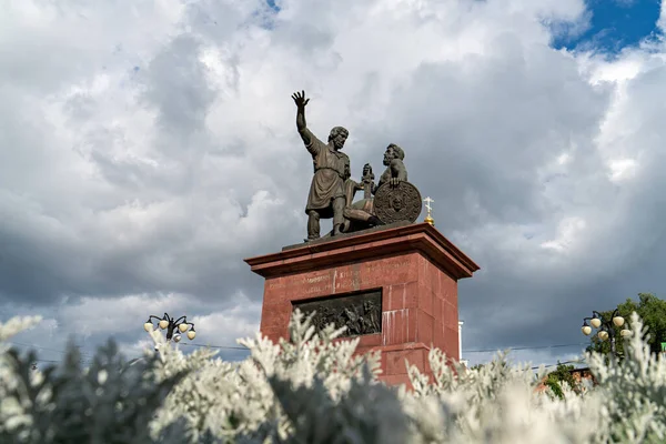 Nyizsnyij Novgorod Oroszország 2020 Augusztus Emlékmű Minin Polgárnak Pozsarszkij Hercegnek — Stock Fotó