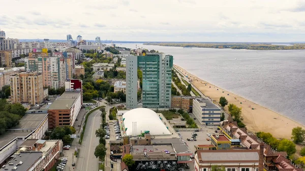 Samara Rusya Eylül 2020 Rosneft Tabelalı Bir Bina Volga Nehri — Stok fotoğraf
