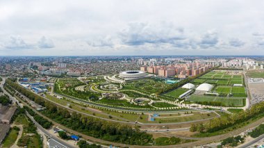 Krasnodar, Rusya - 27 Ağustos 2020: Krasnodar Stadyumu. Halk parkı, Krasnodar. Hava görünümü