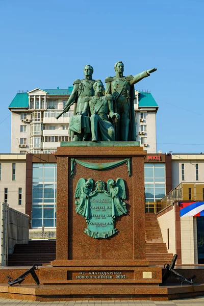 Novorossiysk Oroszország 2020 Szeptember Emlékmű Novorossiysk Alapítói Raevsky Képviselő Lazarev — Stock Fotó