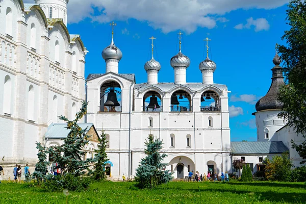 Rostov Ryssland Augusti 2020 Belfry Cathedral Antagande Blessed Virgin Rostov — Stockfoto