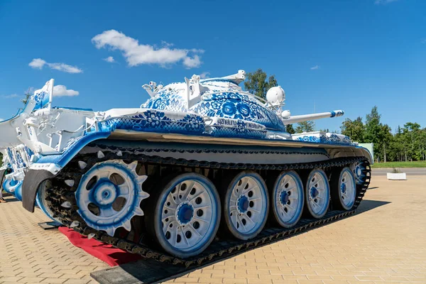 Moskou Rusland Augustus 2020 Tank Russische Stijl Geschilderd Gzhel Militair — Stockfoto