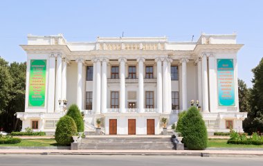 Opera ve bale Tiyatrosu s. aini, Duşanbe, Tacikistan 
