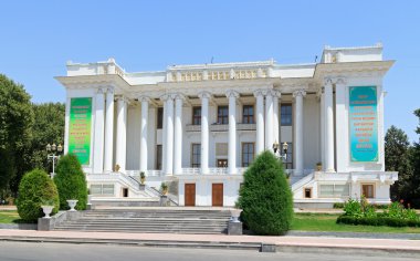 Opera ve bale Tiyatrosu s. aini, Duşanbe, Tacikistan 