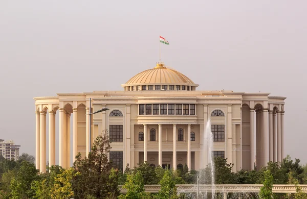 Palais des Nations por la mañana, Dushanbe, Tayikistán — Foto de Stock