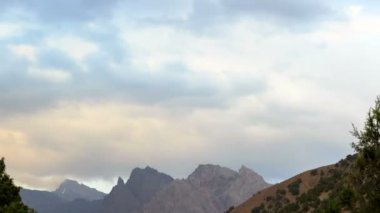 günbatımı, dağlar