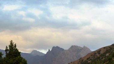 günbatımı, dağlar