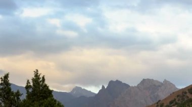 günbatımı, dağlar