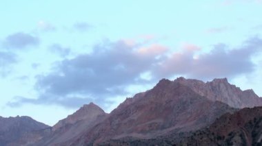 günbatımı, dağlar