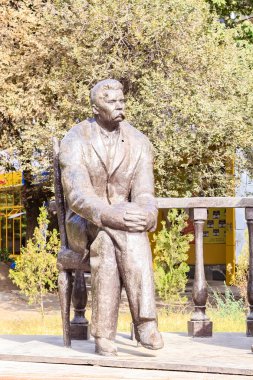Sovyet yazar Aini ve M. Gorki anıt. Tacikistan. Dushan
