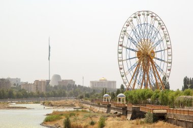 Başkenti Duşanbe Park merkezinin görünümü. Duşanbe, Tacikistan