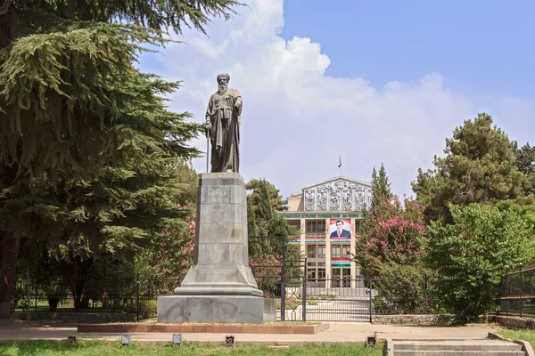 Rudaki-Denkmal. Duschanbe, Tadschikistan — Stockfoto