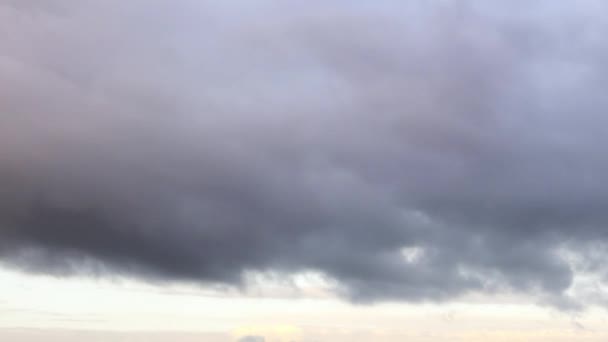 Nuvole mattutine in cielo — Video Stock