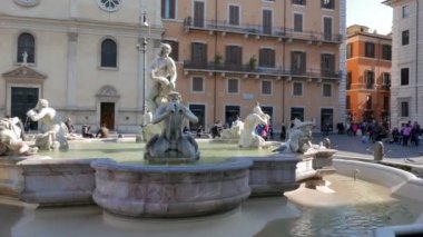 Neptün Çeşmesi. Piazza Navona, İtalya