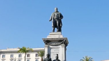Camillo Benso di Cavour anıt. İtalya