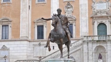 Marcus Aurelius atlı heykeli. Roma, İtalya