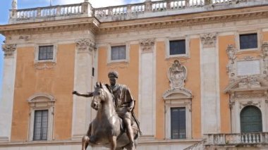 Marcus Aurelius ve Comune Di Roma heykeli. Roma, İtalya