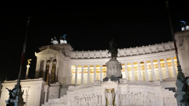 Vittorio Emmanuel pomnik. W nocy. Rome, Włochy — Wideo stockowe