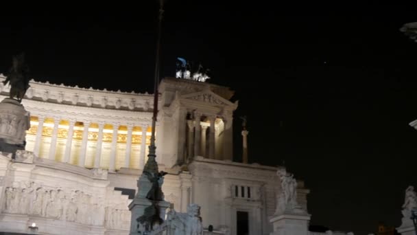 Monumento a Vittorio Emanuele Ii (Vittoriano). W nocy. Rome, Włochy — Wideo stockowe