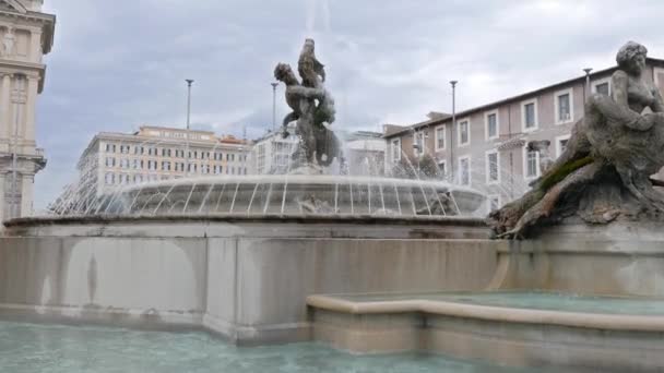 Fountain in the square of the Republic. Rome, Italy — Stock Video