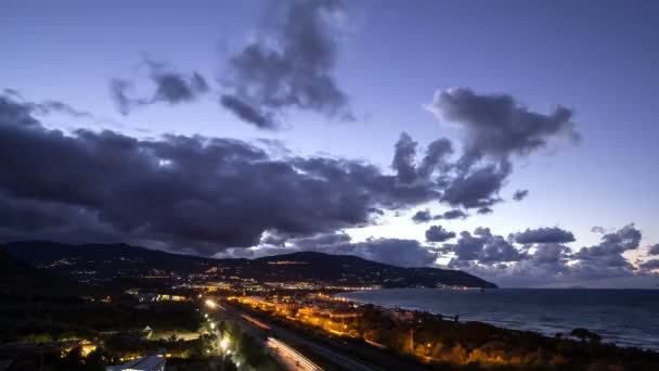 Zonsondergang over de kust van Sicilië — Stockvideo