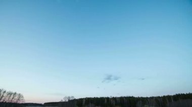 Günbatımı üzerinde alan ve Samanyolu