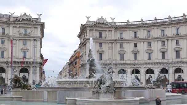 Fuente en Plaza de la República. Roma, Italia — Vídeo de stock