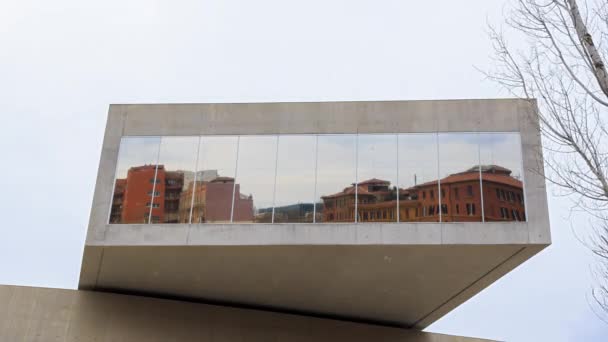 Frente al MAXXI. En Roma. Italia — Vídeo de stock