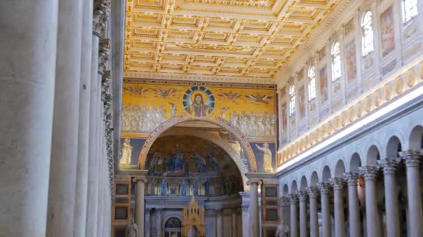 Dentro de la Basílica de San Paolo fuori — Vídeos de Stock