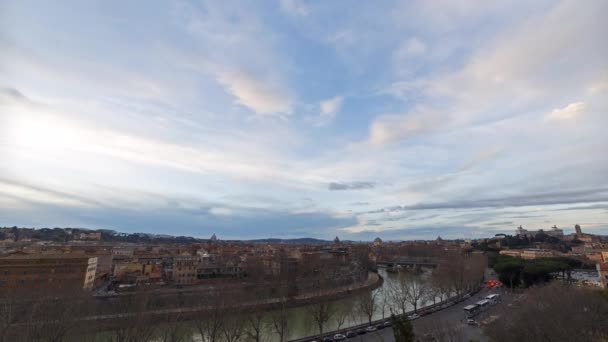 Río Tíber, Puente Palatino. Roma — Vídeos de Stock