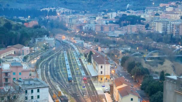 Chegada de Trem em Tivoli. Itália — Vídeo de Stock
